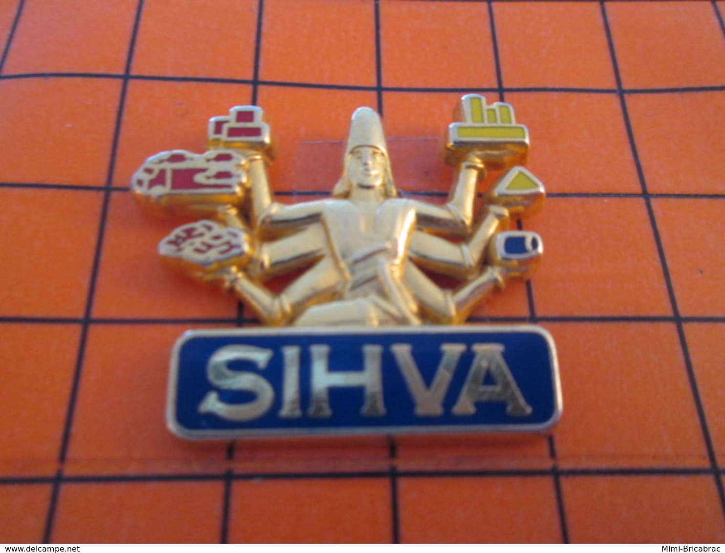 620 Pin's Pins / Beau Et Rare / THEME MARQUES : SIHVA DEESSE MULTIFONCTION HINDOUE Par DECAT - Marques