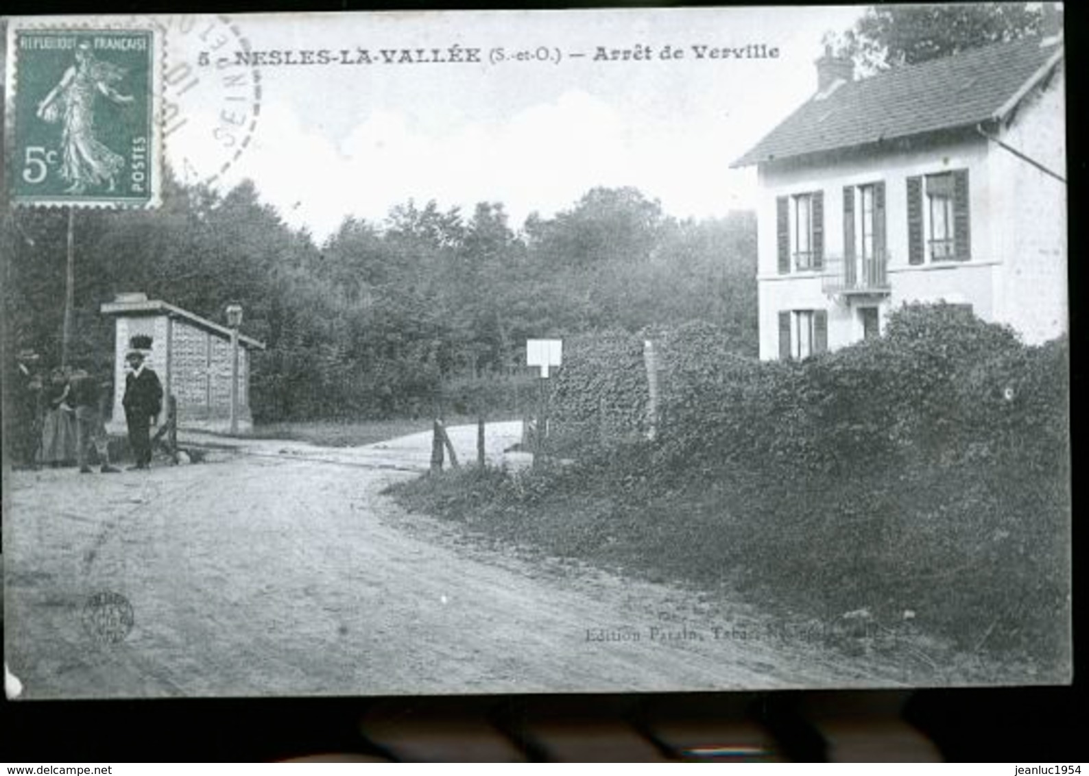 NESLES LA VALLEE PASSAGE A NIVEAU - Nesles-la-Vallée