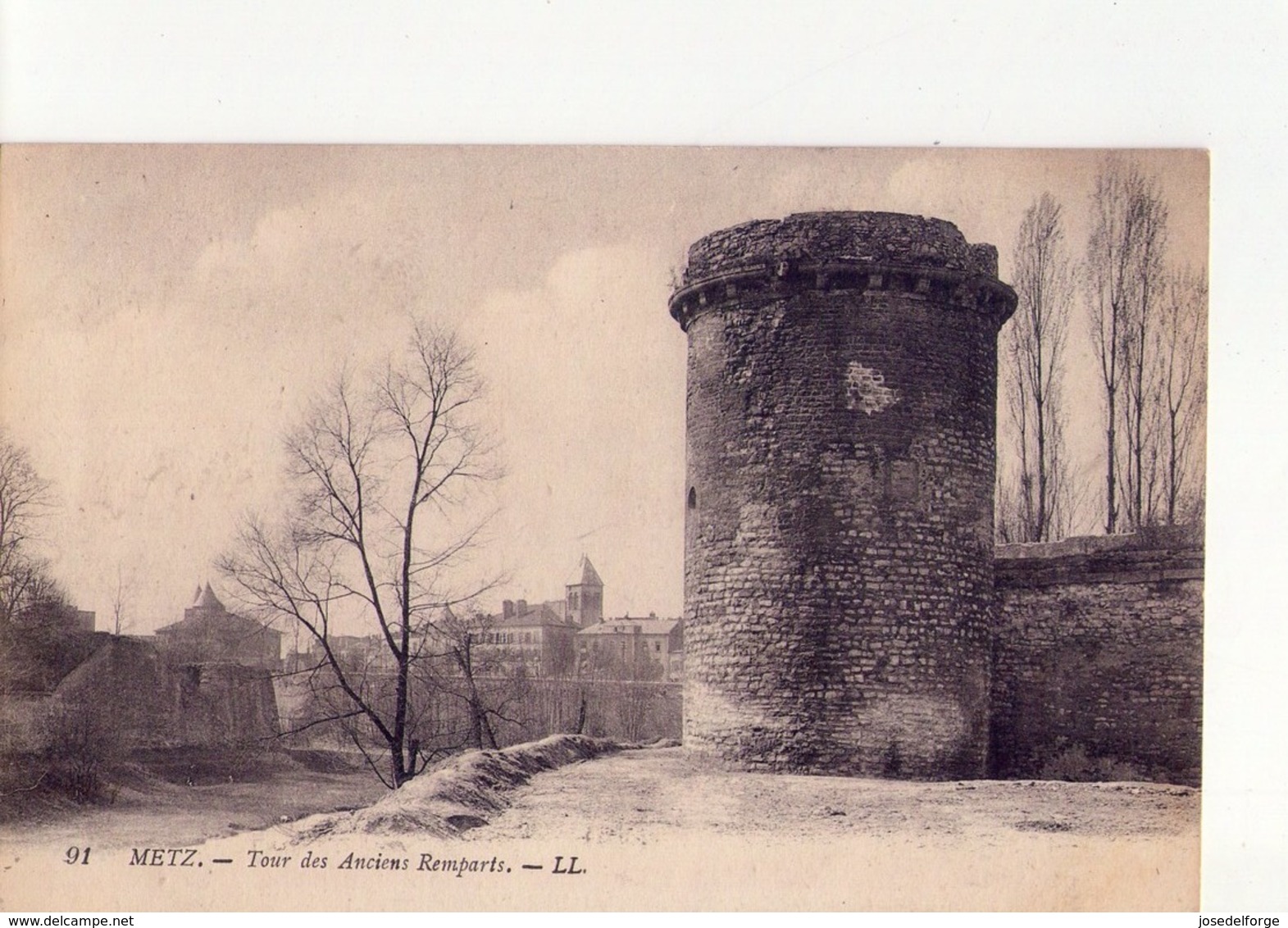 CPA - 57 - 13 - METZ  - TOUR DES ANCIENS REMPARTS - N° 91 - - Metz