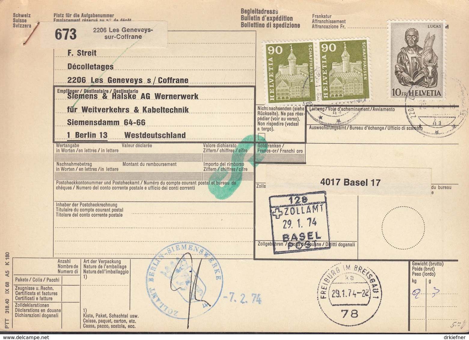 SCHWEIZ Paketkarte Mit 709, 740 MiF, Les Geneveys-sur-Coffrane Nach Berlin, Versch. Zollamtsstempel 1974 - Briefe U. Dokumente