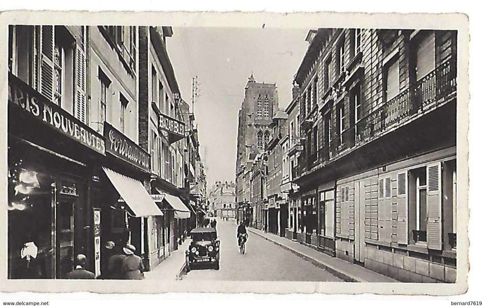 80 Abbeville  Photo    Rue Saint  Vulfran - Abbeville