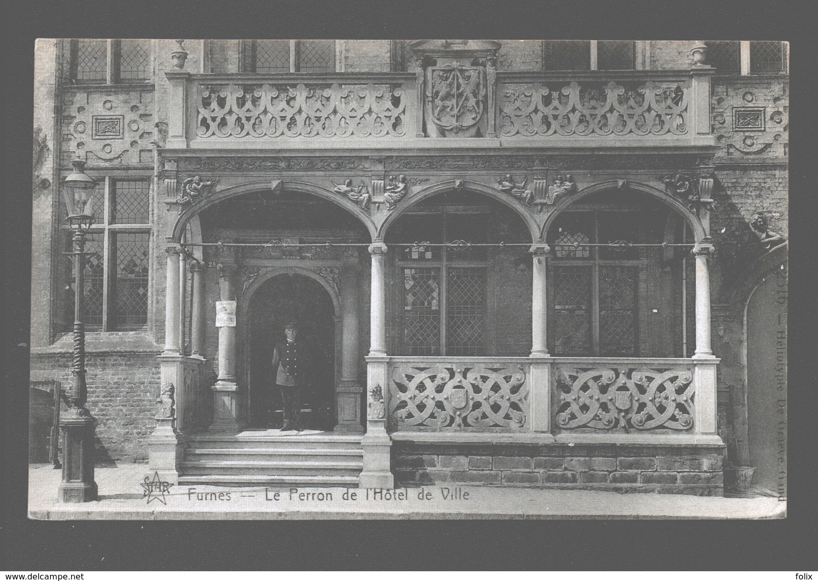 Veurne / Furnes - Le Perron De L'Hôtel De Ville - Uitgave Star - Veurne