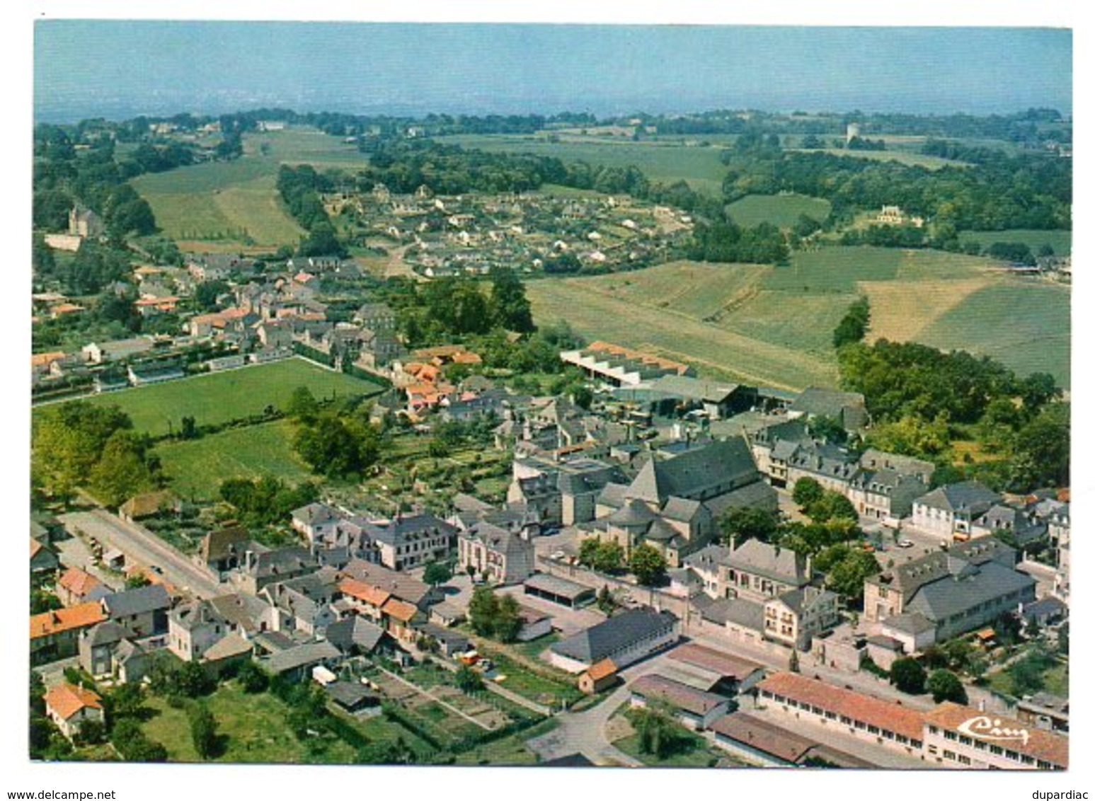 64 - Pyrénées Atlantiques / MORLAAS -- Vue Panoramique Aérienne Sur Le Centre Bourg Et La Cathédrale Sainte Foy .... - Morlaas