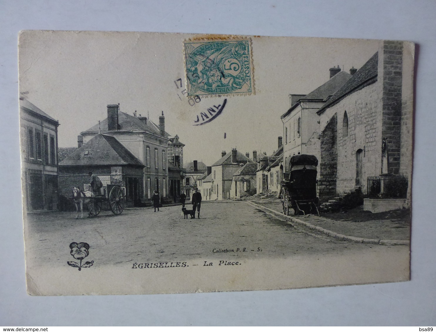 CPA, EGRISELLES-LE-BOCAGE, LA PLACE,  VOIR SCAN - Egriselles Le Bocage