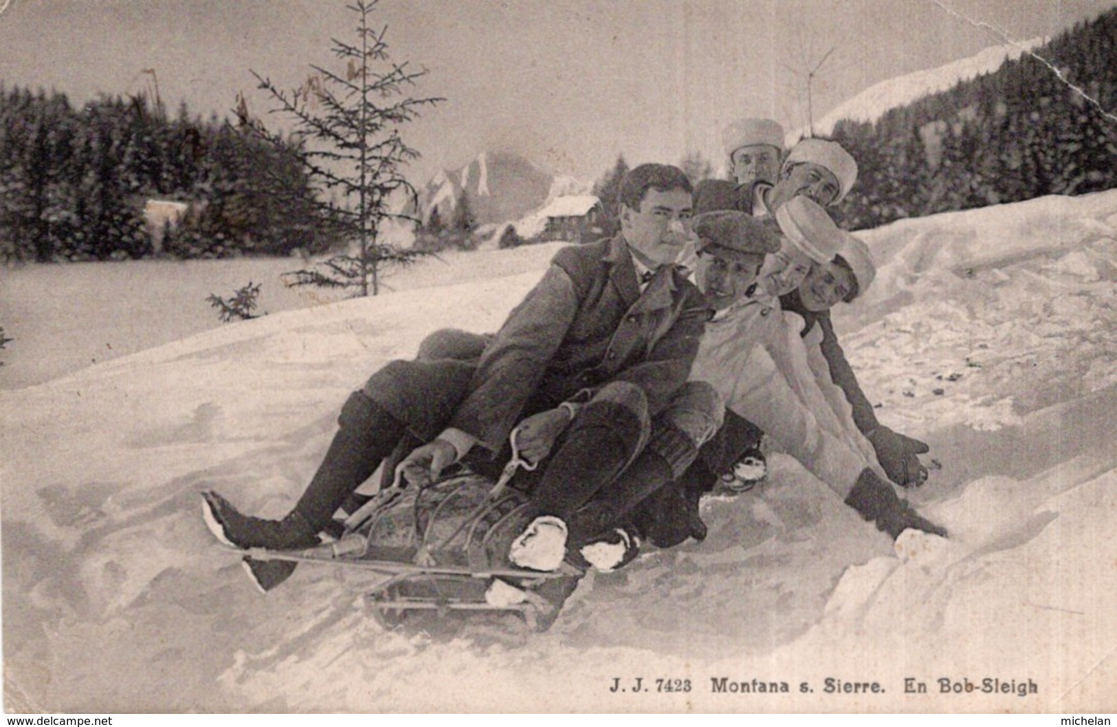 CPA   MONTANA S. SIERRE ---EN BOB-SLEIGH---ANIMEE TRES RARE ?---1917 - Sierre