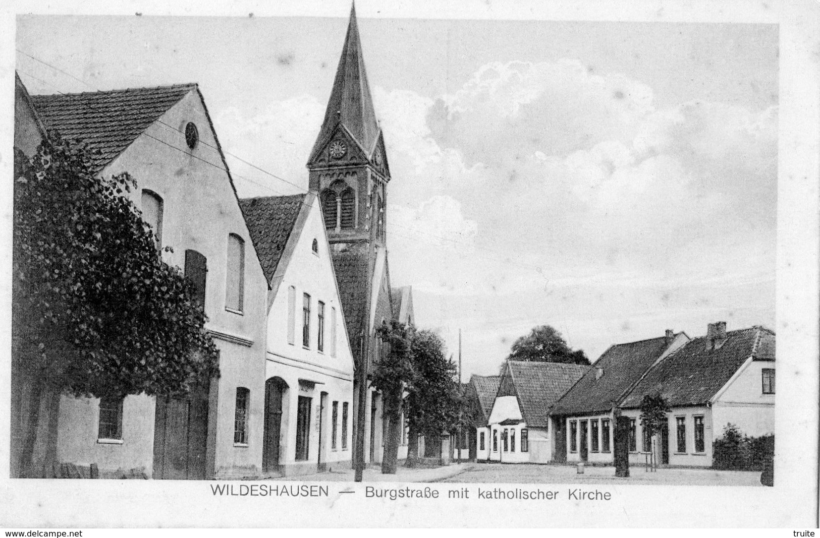 WILDESHAUSEN BURGSTRASSE MIT KATHOLISCHER KIRCHE - Wildeshausen