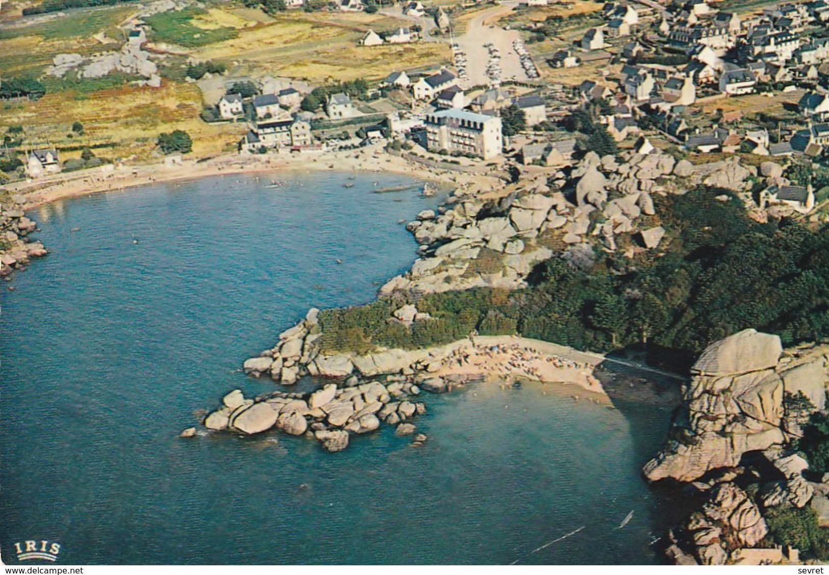 PLOUMANAC'H. - Anse Et Plage De St-Guirec. La Plage De La Bastille. CPM Dentelée - Ploumanac'h