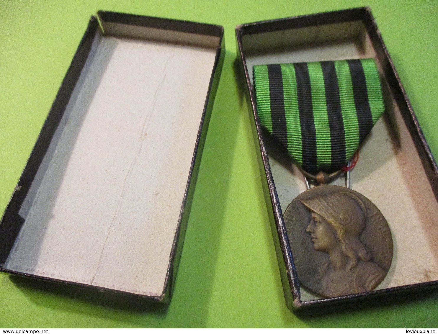 Médaille Militaire/République Française/ Aux Défenseurs De La Patrie/ Lemaire /Vétérans De 1870-1871              MED316 - France