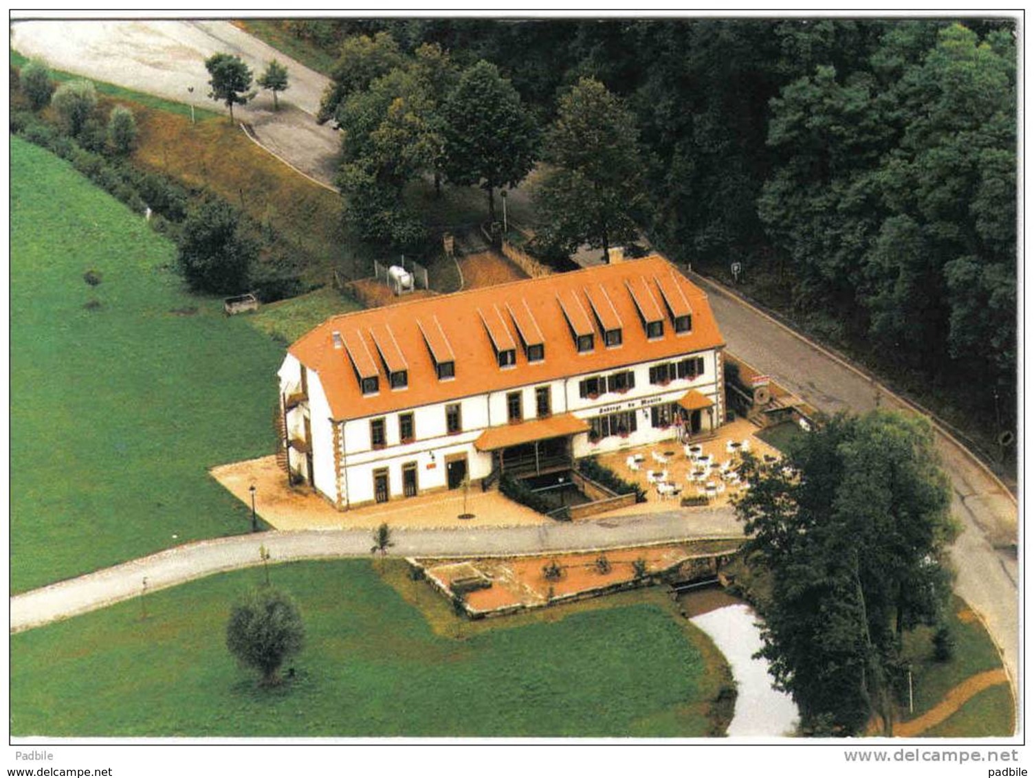 Carte Postale 57. Volmunster  Auberge Du Moulin D'Eschviller  Vue D'avion Très Beau Plan - Volmunster