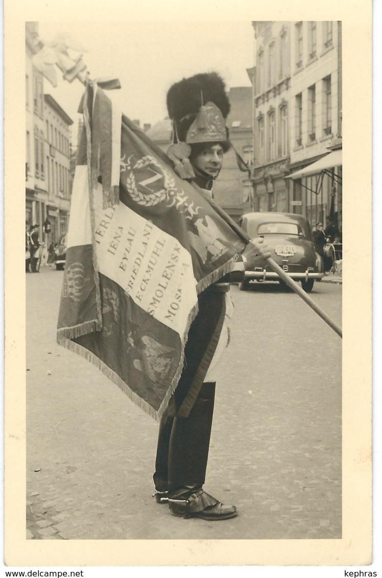 THUIN : SUPERBE CARTE PHOTO - Sapeurs Et Grenadiers - Le Fanion Impérial - Thuin