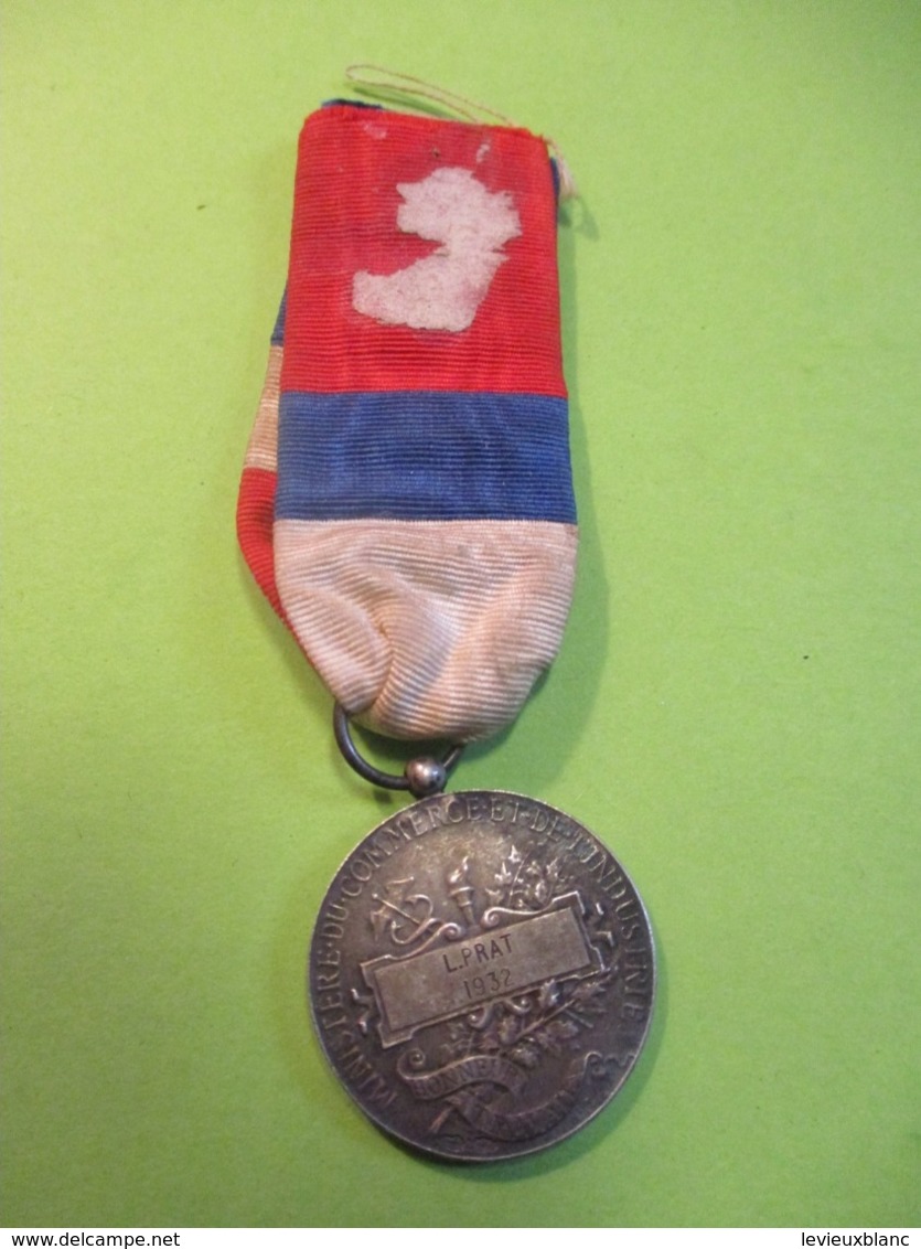 Médaille  Du TRAVAIL Française Ancienne/Ministère Du Commerce Et De L'Industrie/Borrel/ L PRAT / 1932       MED326 - France