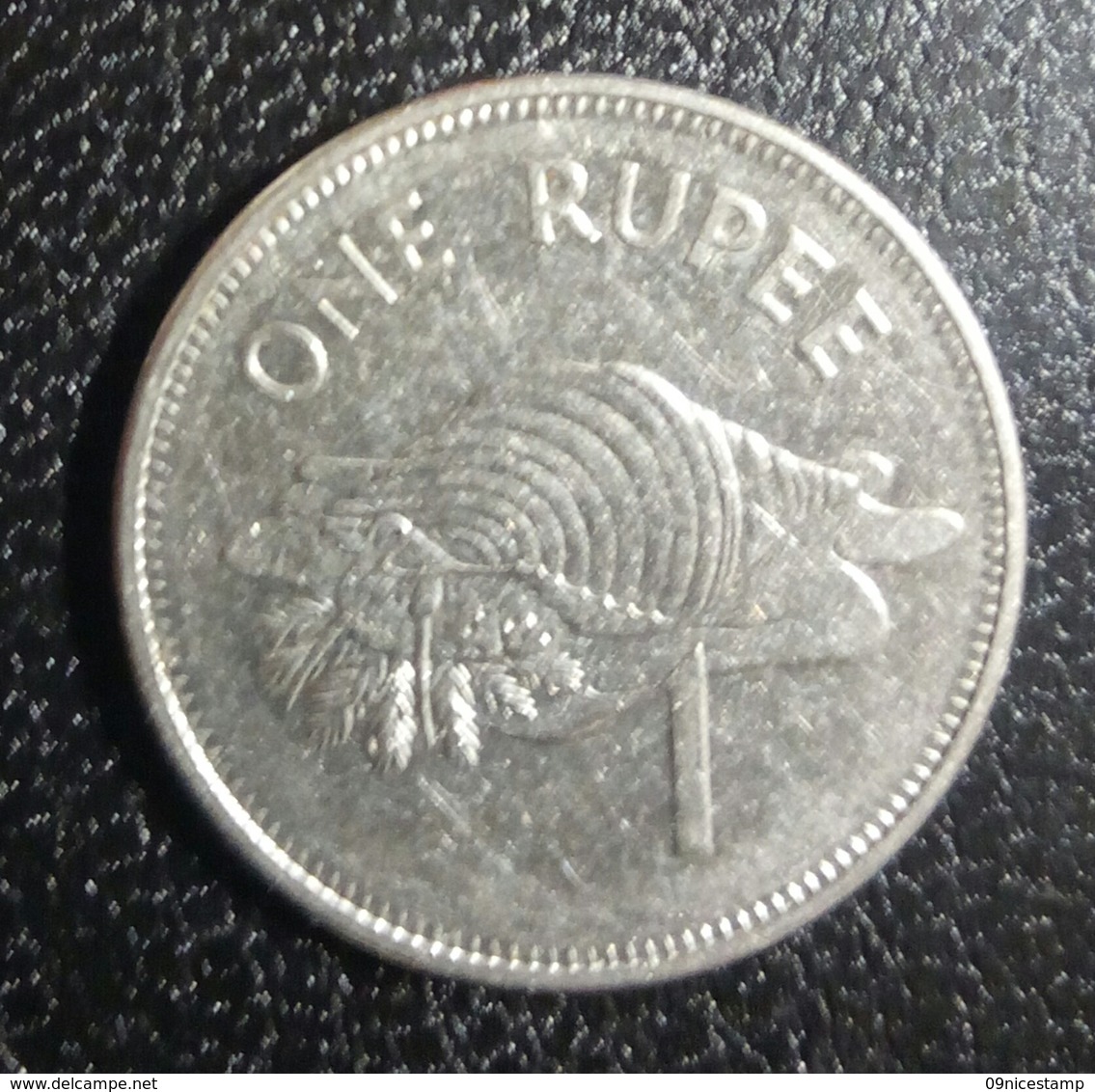 1 Rupee Coin, Used, 2010 From Seychelles - Seychelles