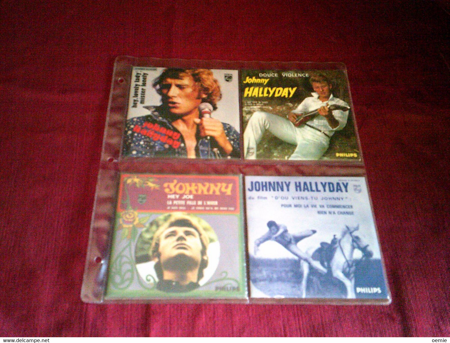 JOHNNY  HALLYDAY   classeur 24 singles de collection