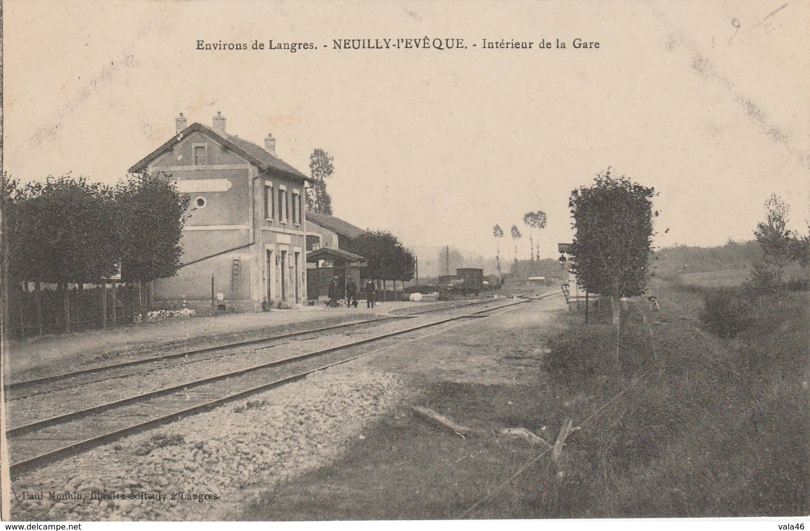 NEUILLY L' EVEQUE   HAUTE MARNE   52   CPA   INTERIEUR DE LA GARE - Neuilly L'Eveque