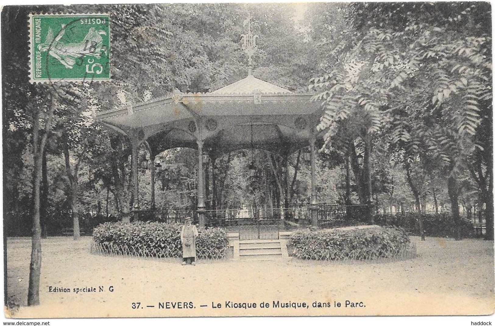 NEVERS : LE KIOSQUE DE MUSIQUE - Nevers