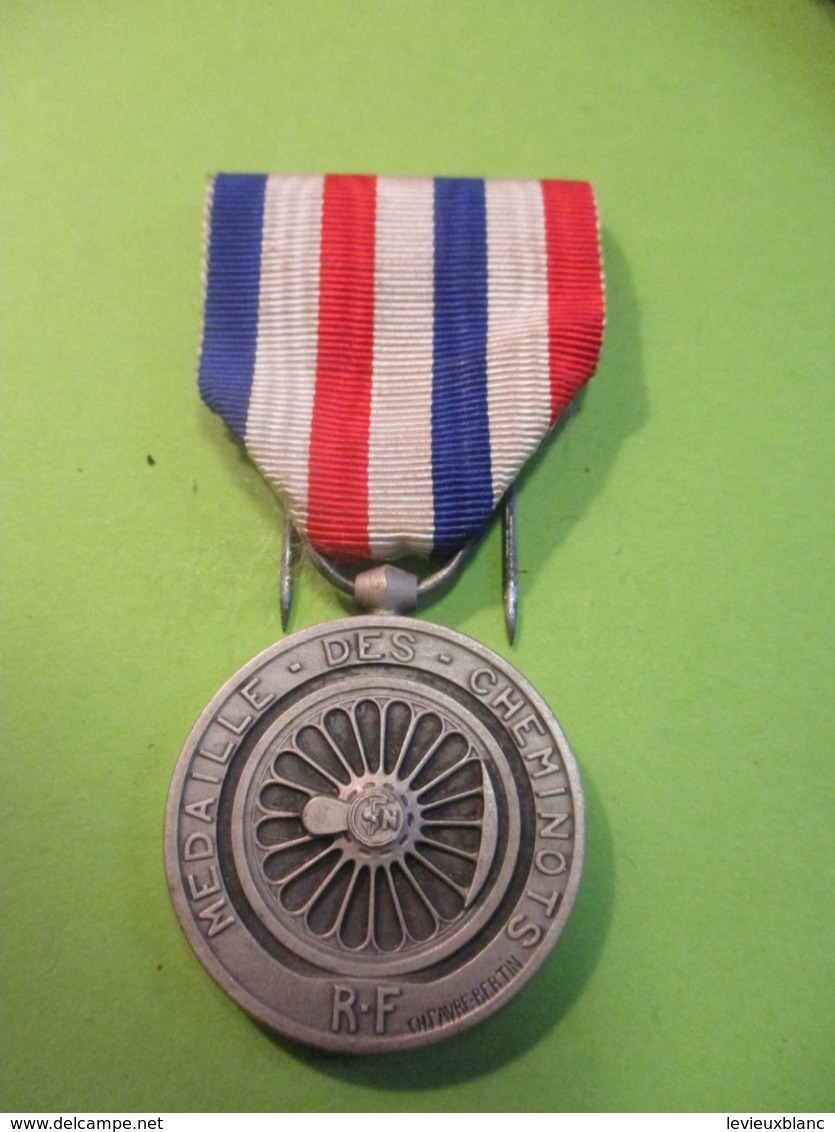 Médaille Des CHEMINOTS/ RF / Ch FAVRE-BERTIN / V Grandidier / 1941    MED336 - Frankrijk