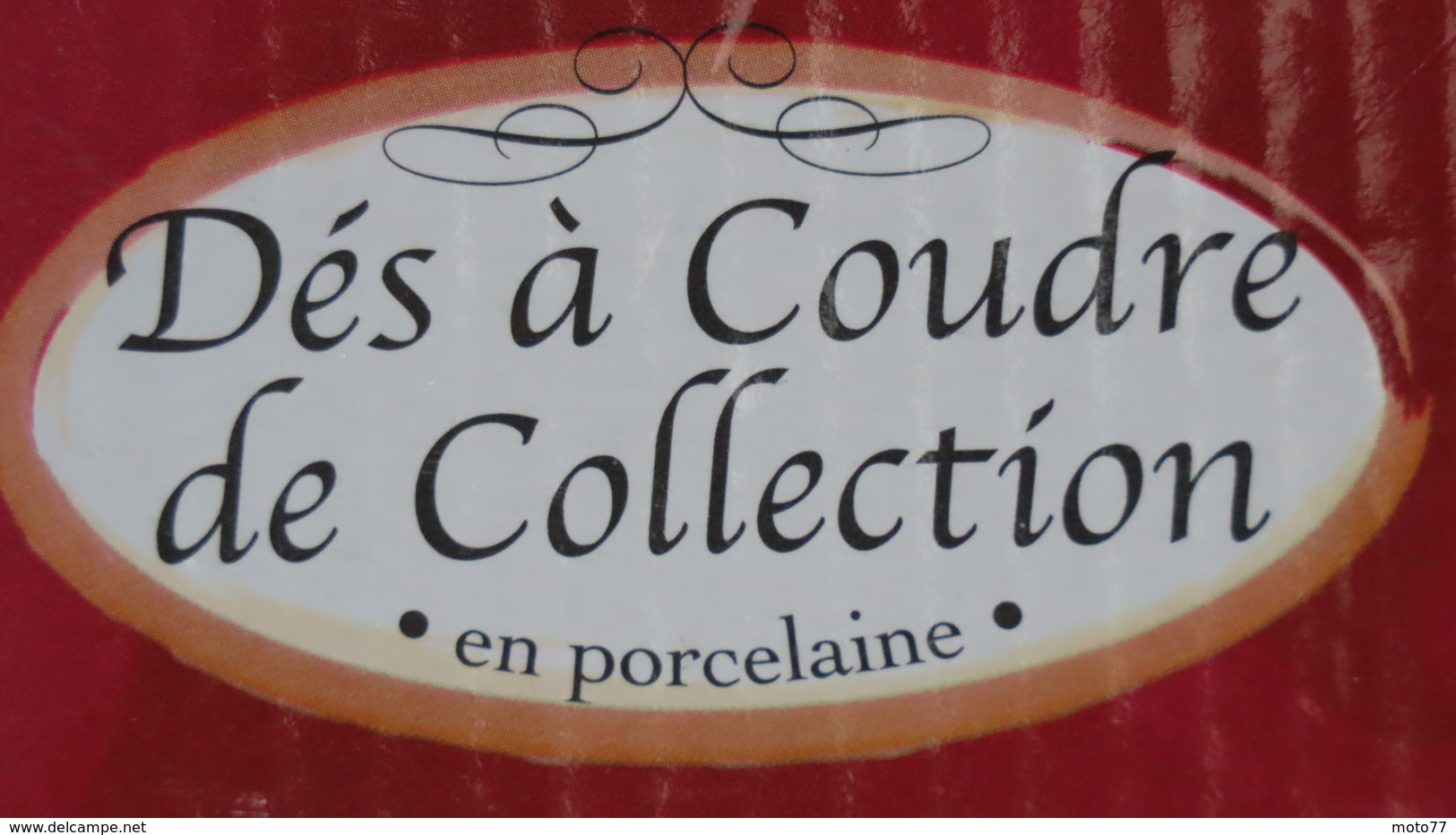 Lot de 18 Dés à Coudre de COLLECTION en PORCELAINE par les Editions ATLAS - Paris Lille Toulouse Calvi Beaune Nîmes...