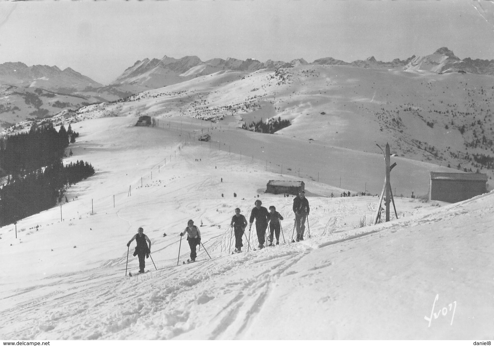 LES HOUCHES - Vue Sur Le Col De Voza Et Bellevue - (skieurs ) - Les Houches