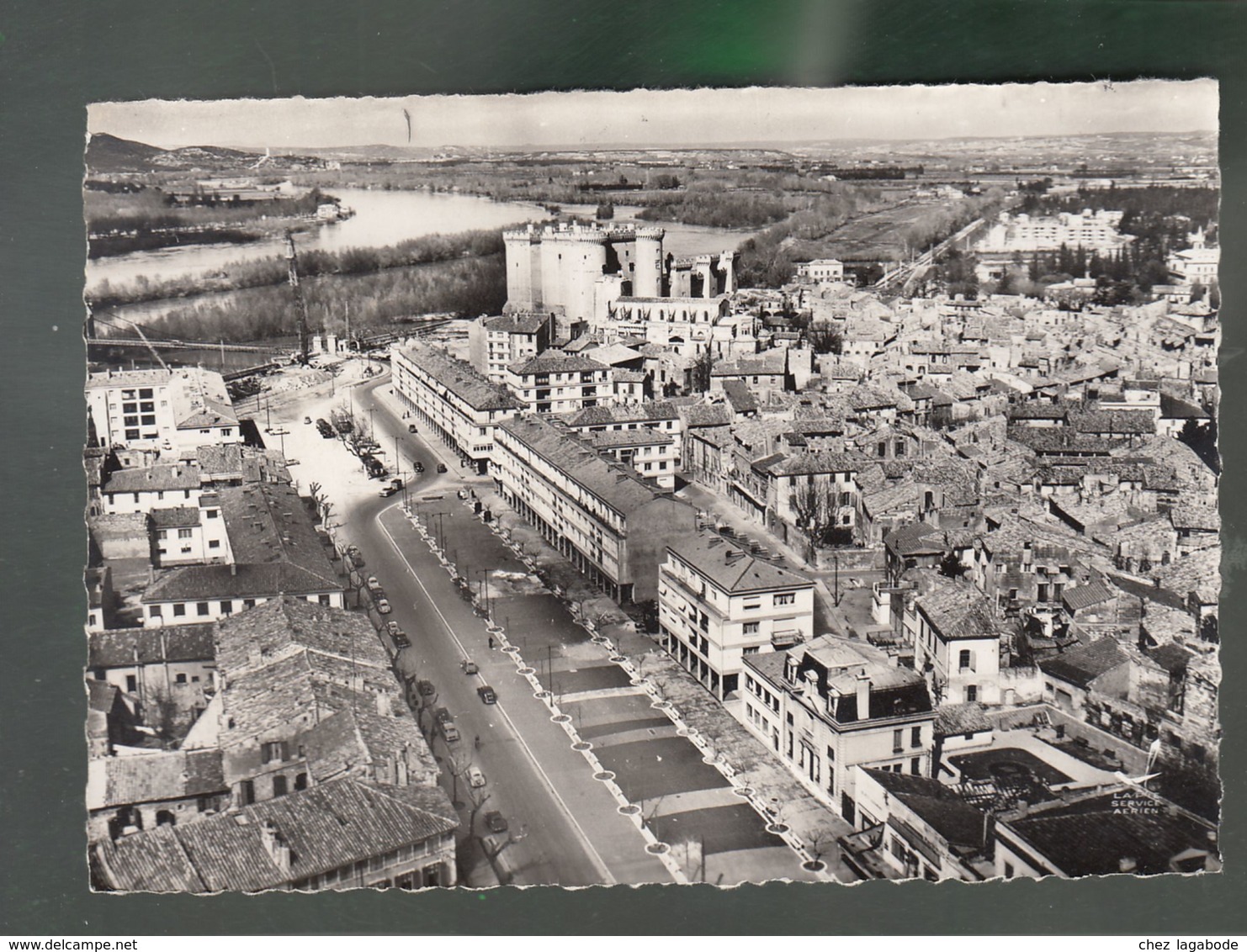 CP (13) En Avion Au Dessus De ...  Tarascon - Cours Aristide Briand Et Avenue De La République - Tarascon