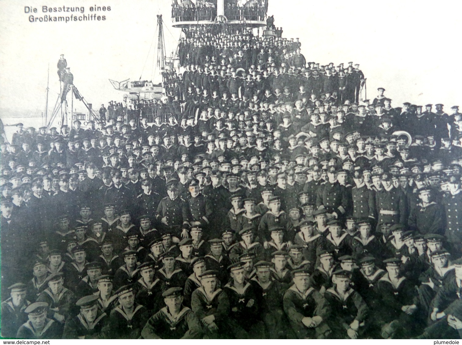 CPA / AK . WW1 EQUIPAGE NAVIRE DE GUERRE ALLEMAND . WWI Die Besatzung Eines Großen Kampfschiffes .CREW Of A COMBAT SHIP - Guerre