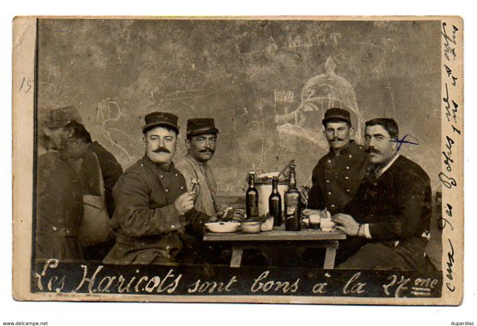 Guerre 1914-18 / Carte-Photo : Les Haricots Sont Bons à La 27 è (Caricature Du Kaiser Sur Le Mur : Tête De Cochon). - Personnages