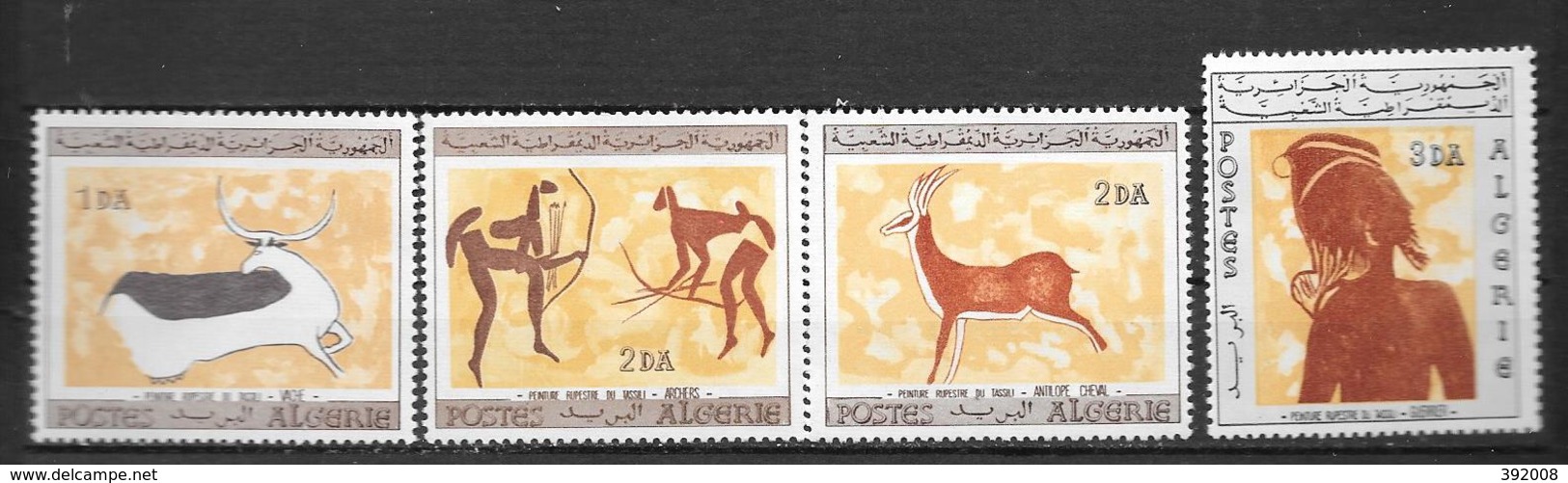 1967 - 437 à 440*MH - Dessins Rupestres De Tassili - Algérie (1962-...)