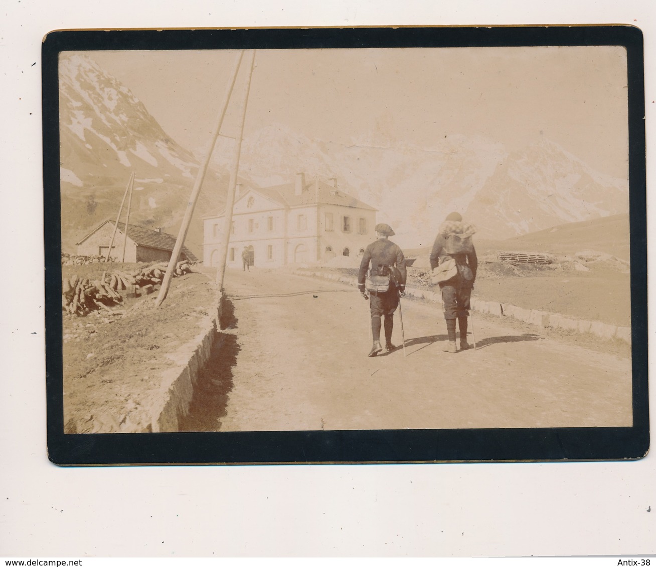 J64 - Photographie Originale - Deux Chasseurs Alpins Arrivant Au Poste Au Col - War, Military