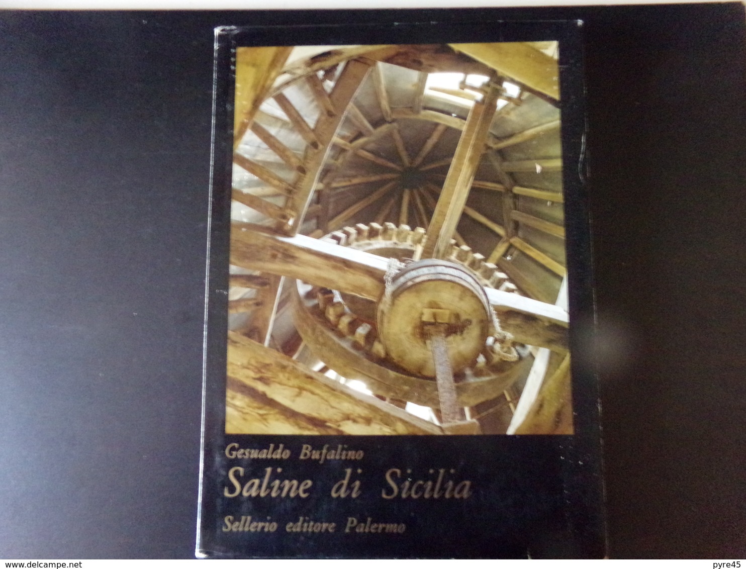 Saline Di Sicilia Par Bufalino, 1988, 200 Pages ( Jaquette Abîmée ) - Sonstige & Ohne Zuordnung