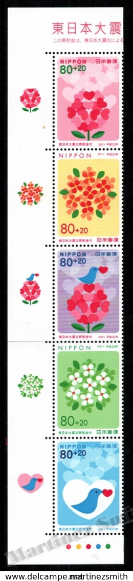 Japan - Japon 2011 Yvert 5460-64, Art. Flowers & Hearts, Benefit Tsunami Victims - Vertical Strip - MNH - Nuovi