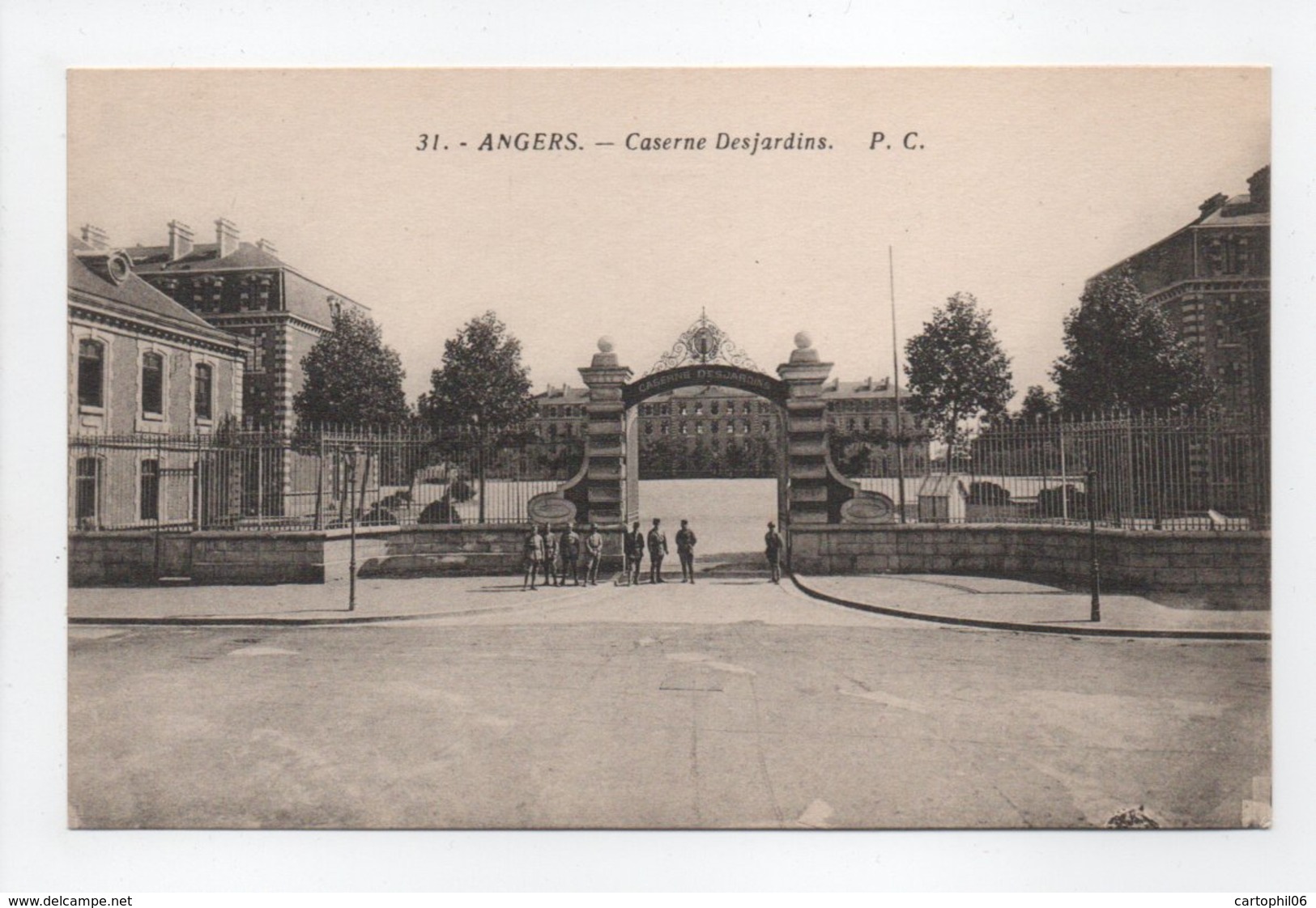 - CPA ANGERS (49) - Caserne Desjardins - Edition P. C. N° 31 - - Angers