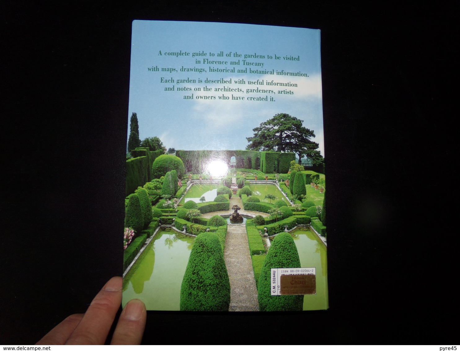 Gardens Of Florence And Tuscany A Complete Guide Par Pozzana, 2001, 189 Pages - Autres & Non Classés