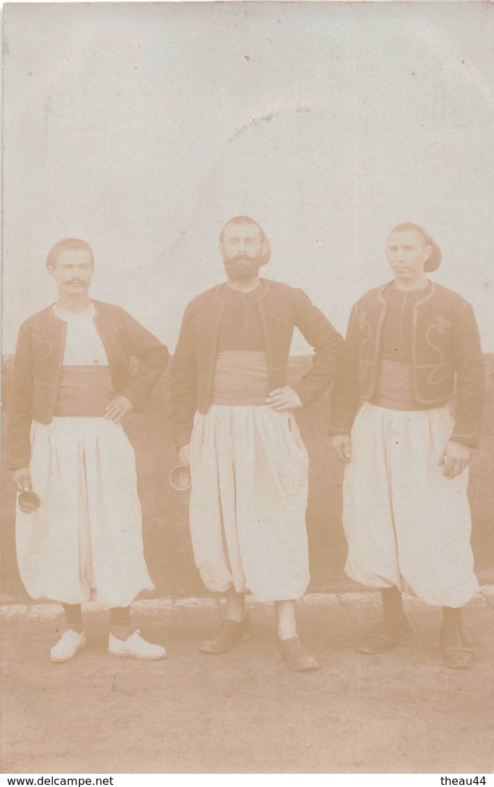 ¤¤  -  ALGERIE  -  Carte-Photo   -  COLEA  -  Trois Militaires En 1908   -   Zouaves ??   -   ¤¤ - Autres & Non Classés