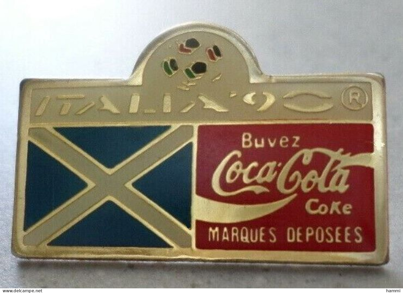 C270 Pin's Foot Football Coupe Monde Italie Coca Cola Coke Drapeau Ecosse Scotland Achat Immédiat - Coca-Cola