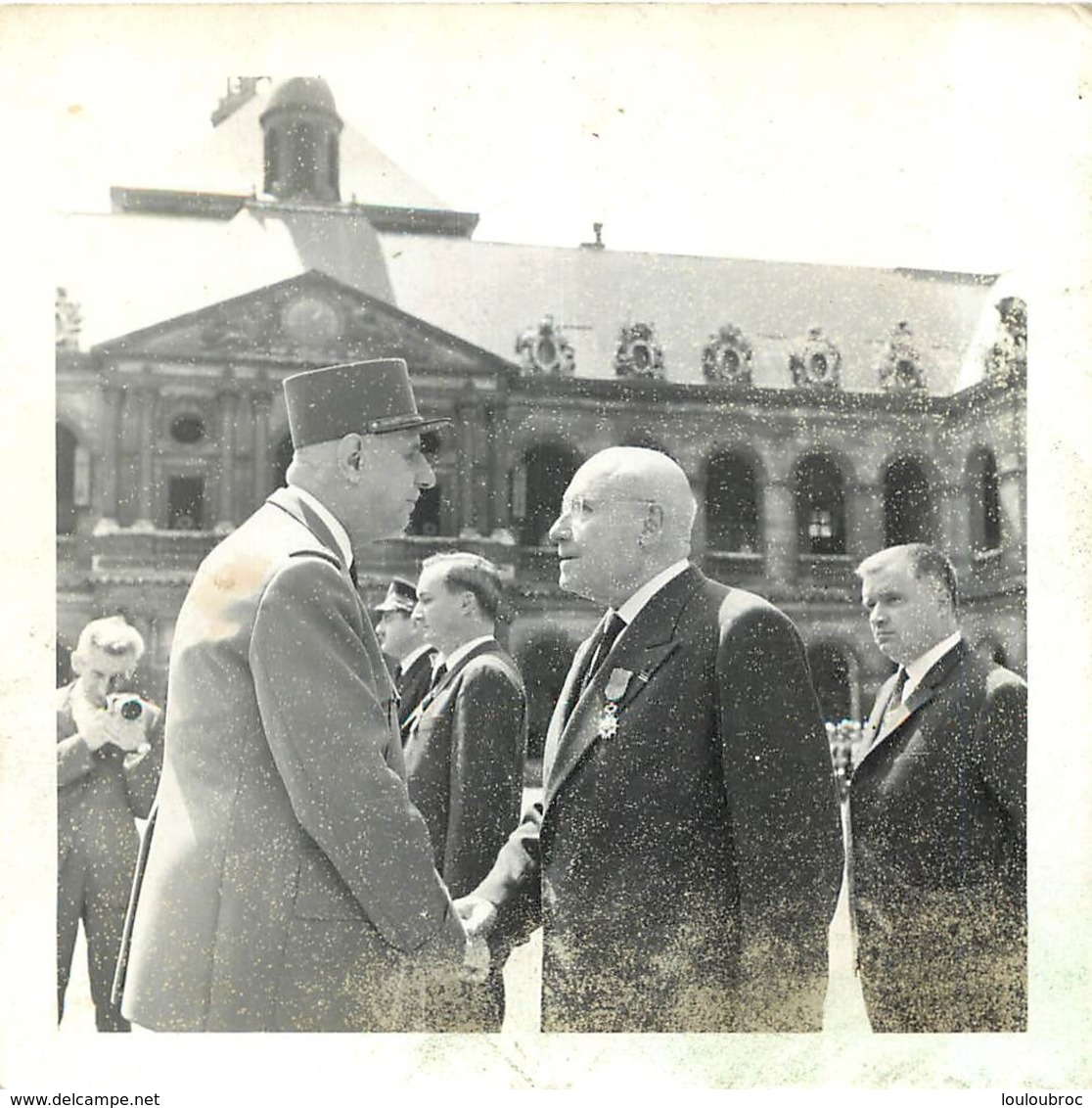 LE GENERAL DE GAULLE  PHOTO ORIGINALE  ETS CINEMATOGRAPHIQUE DES ARMEES  FORMAT 9 X 9 CM - Berühmtheiten