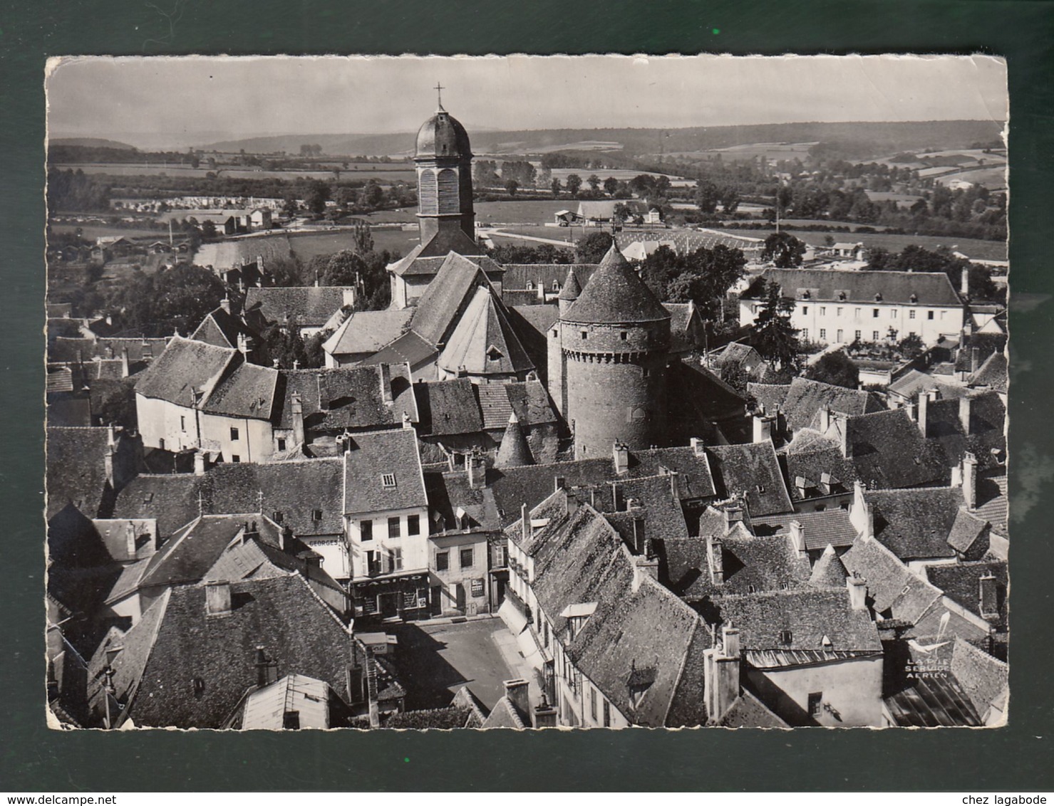 CP (21) En Avion Au Dessus De ... Arnay-le-Duc  -  Eglise St-Laurent, Tour, Hospice - Arnay Le Duc