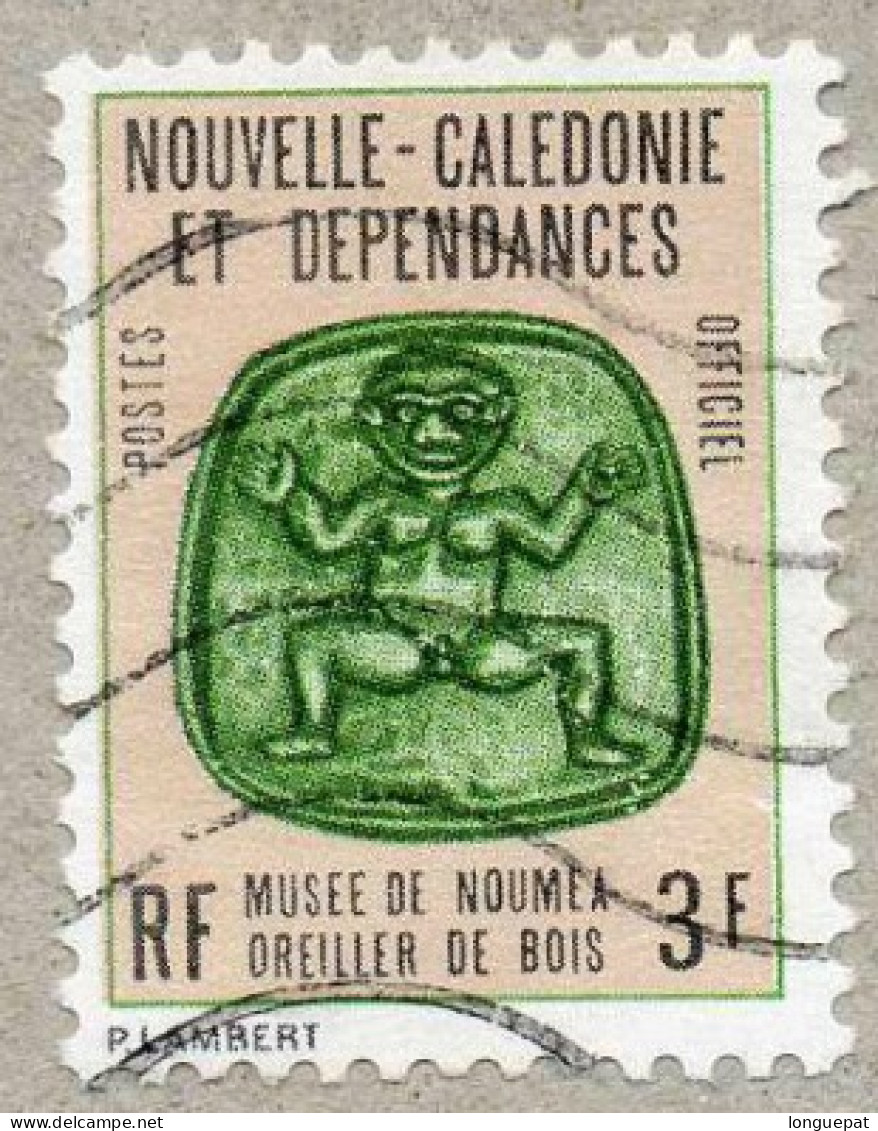 Nle Calédonie : Oreillers De Bois (Musée De Nouméa) - Service