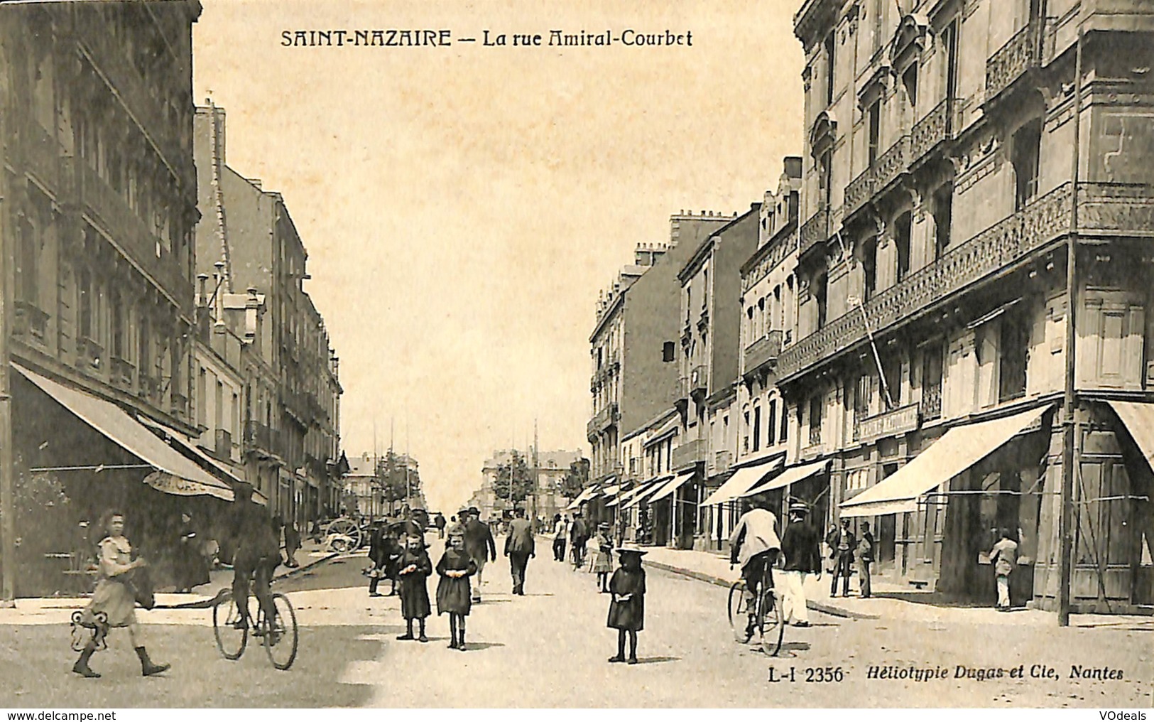 CPA - France - (44) Loire Atlantique - Saint-Nazaire - La Rue Amiral-Courbet - Saint Nazaire