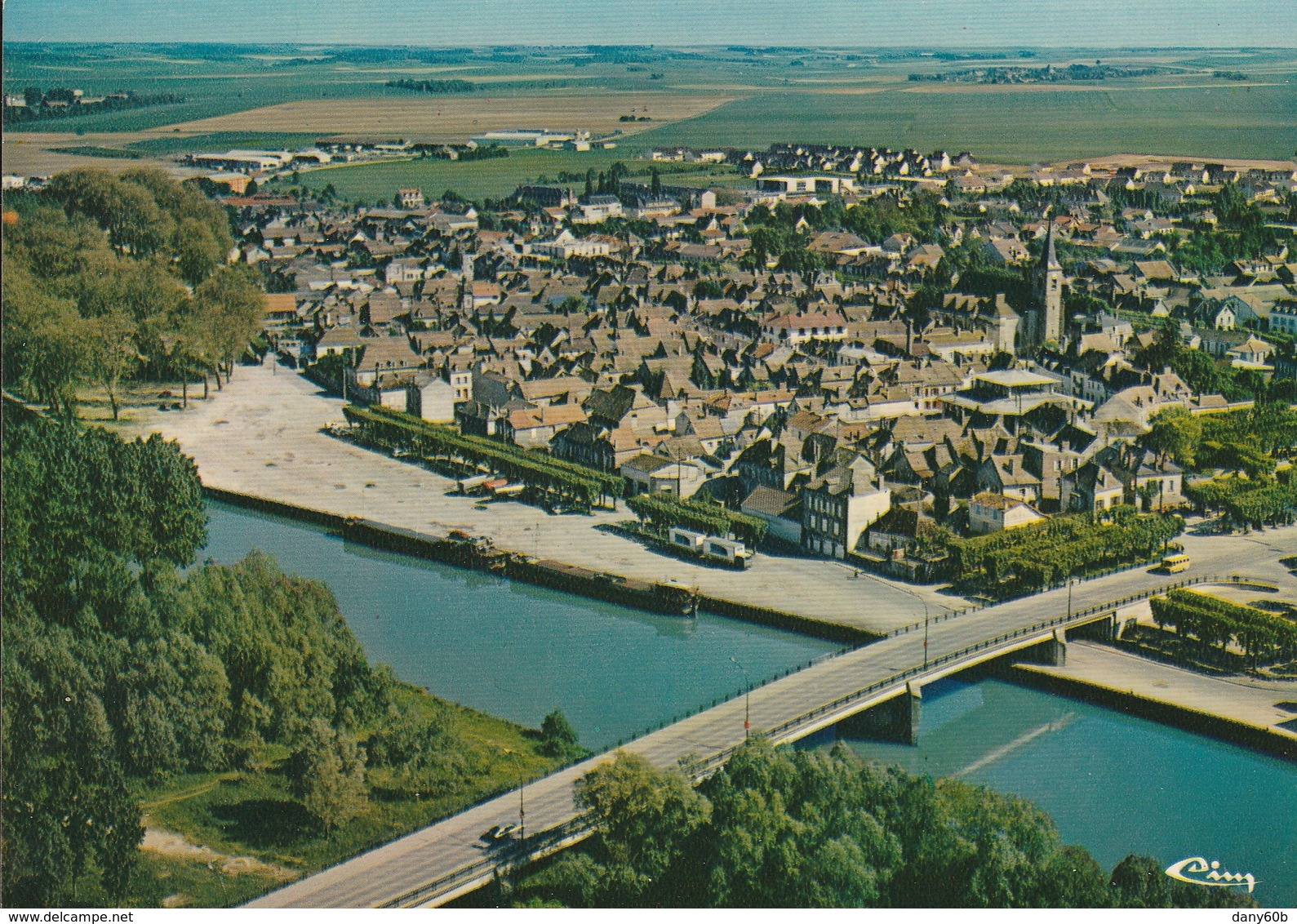 BEAU LOT DE 90 . CPSM.GF/CPM  . TOUTES SCANNEES (  petit prix de départ 3 euros ) L2