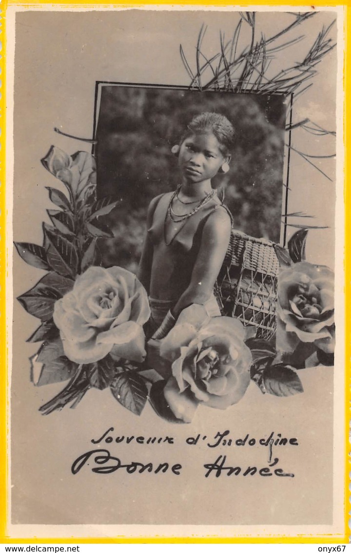 Carte Postale Photo Bonne Année Souvenir D'INDOCHINE (Asie-Asia-Asien-Cochinchine-Vietnam-Jeune Femme Nue Sein Nu - Altri & Non Classificati