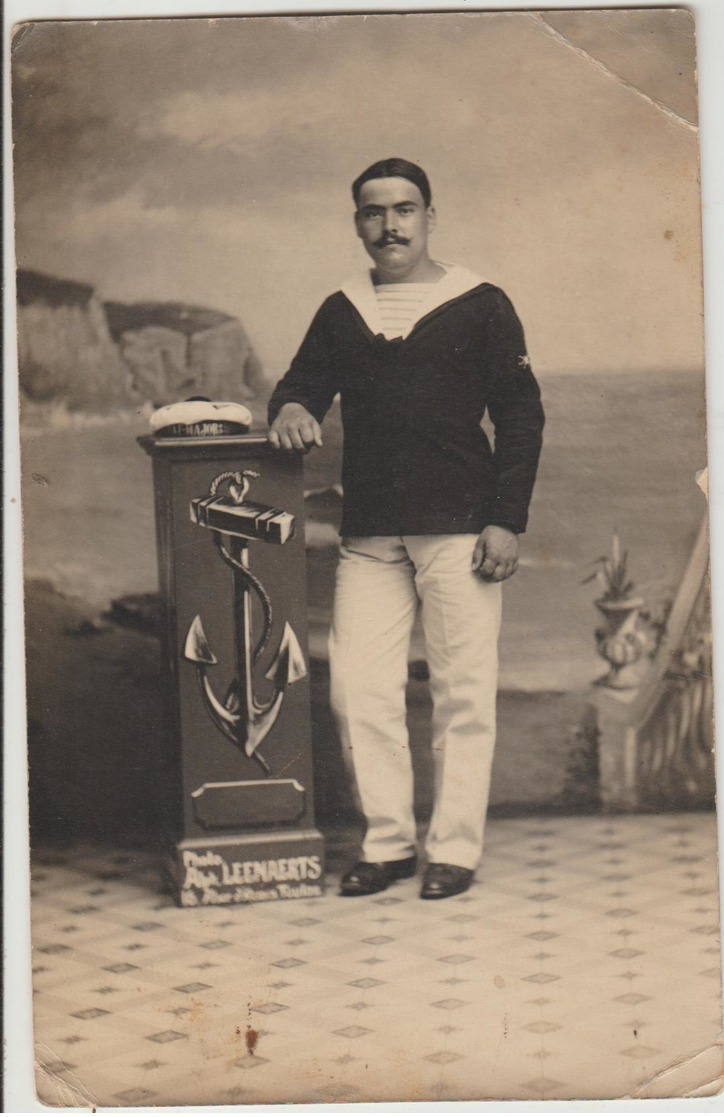 Carte Photo  ( Bretagne)  Type De Matelot Dans Les Années 1911 - Costumes