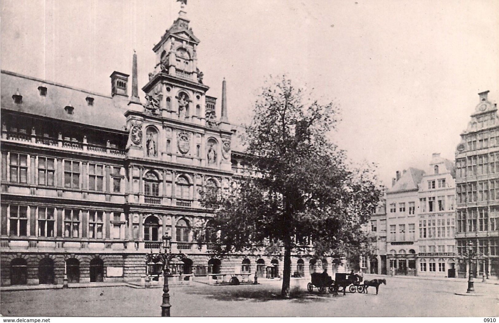 ANTWERPEN-ANVERS"FOTOKAART BELLEMANS-VRIJHEIDSBOOM GROTE MARKT-ROND DE EEUWWISSELING" - Antwerpen