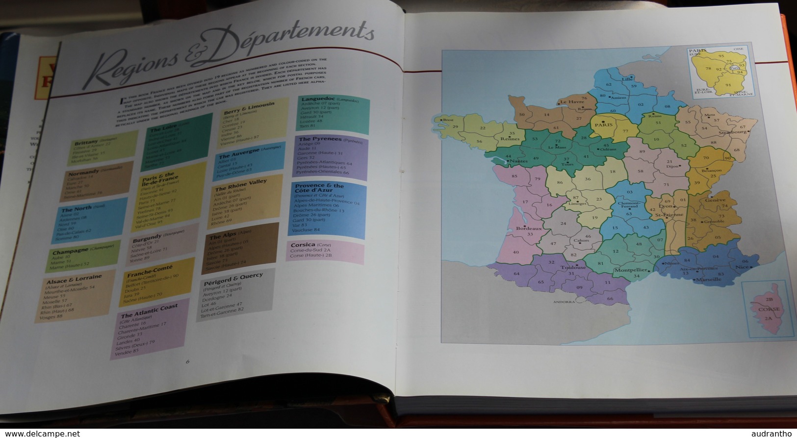 Livre Géographie VILLAGE FRANCE En Anglais Toutes Les Régions Et Communes Par Région Photos - Europa