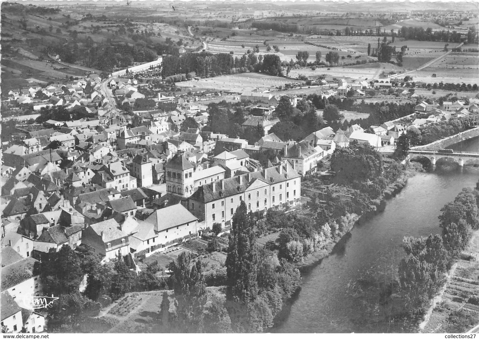 03-EBREUIL- VUE GENERALE AERIENNE ET LA SIOULE - Autres & Non Classés