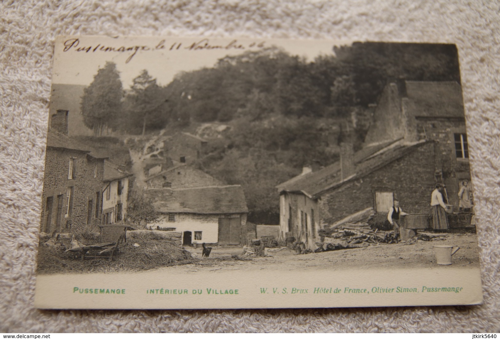 Pussemange "Intérieur Du Village" - Vresse-sur-Semois