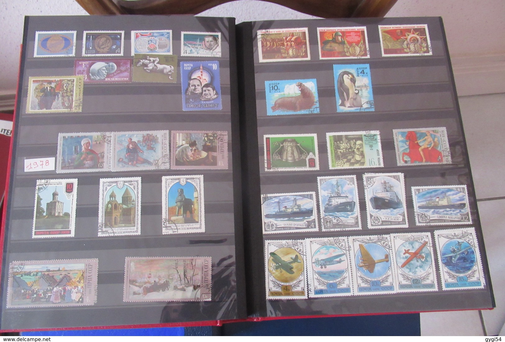 Collection Générale  Canada à Zaïre  Russie 1970 - 1988   ( magnifique classeur de 64 p )  74  scans