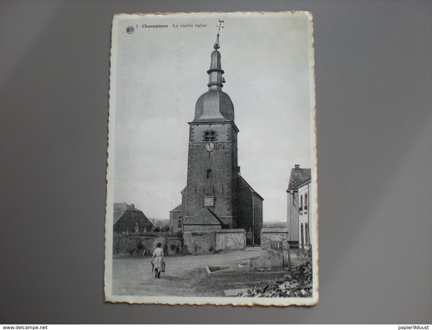 CHASSEPIERRE - LA VIEILLE EGLISE - GRAND FORMAT - Chassepierre