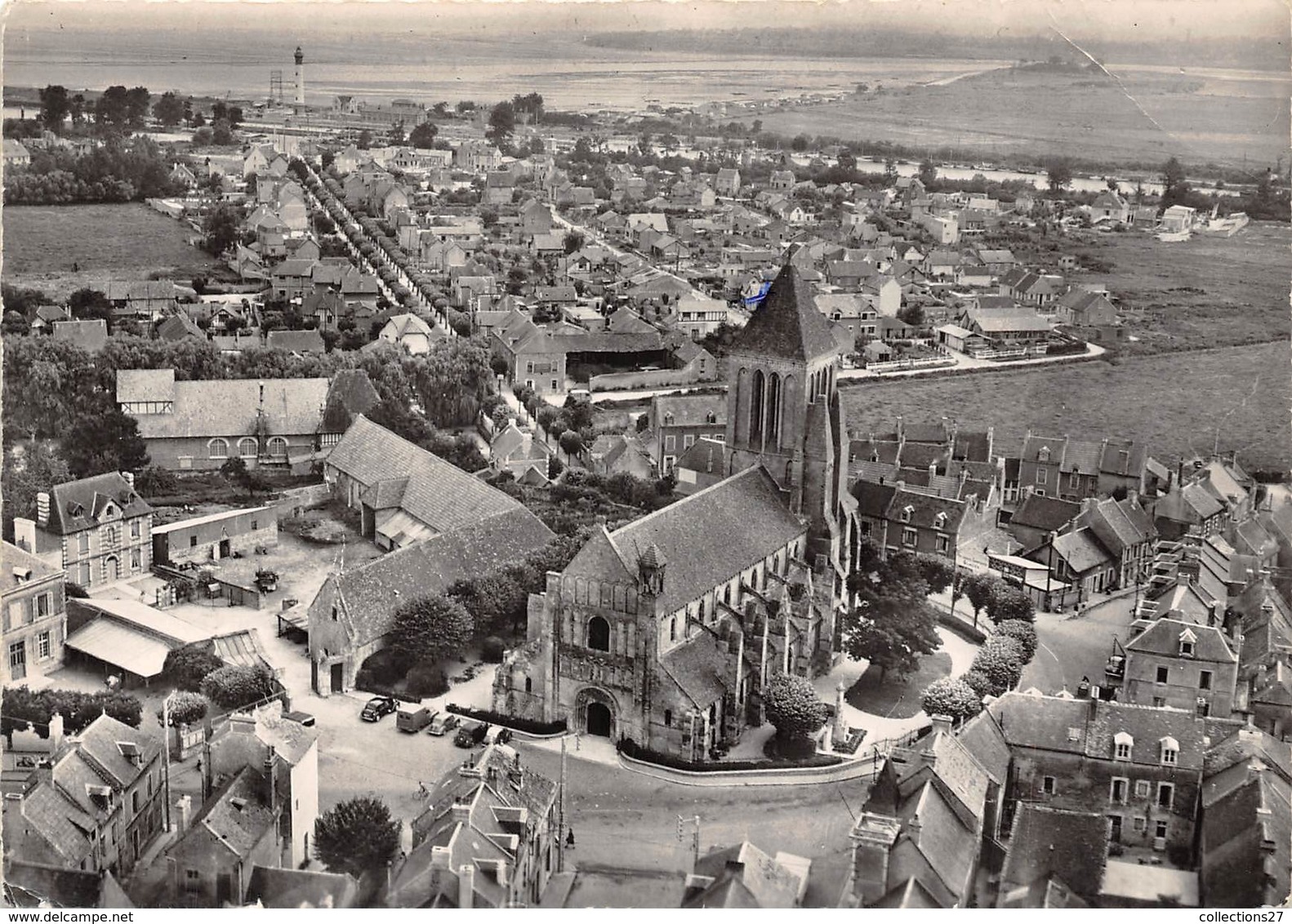 14-OUISTREHAM-RIVA-BELLE- L'EGLISE ROMANE VUE DU CIEL - Ouistreham