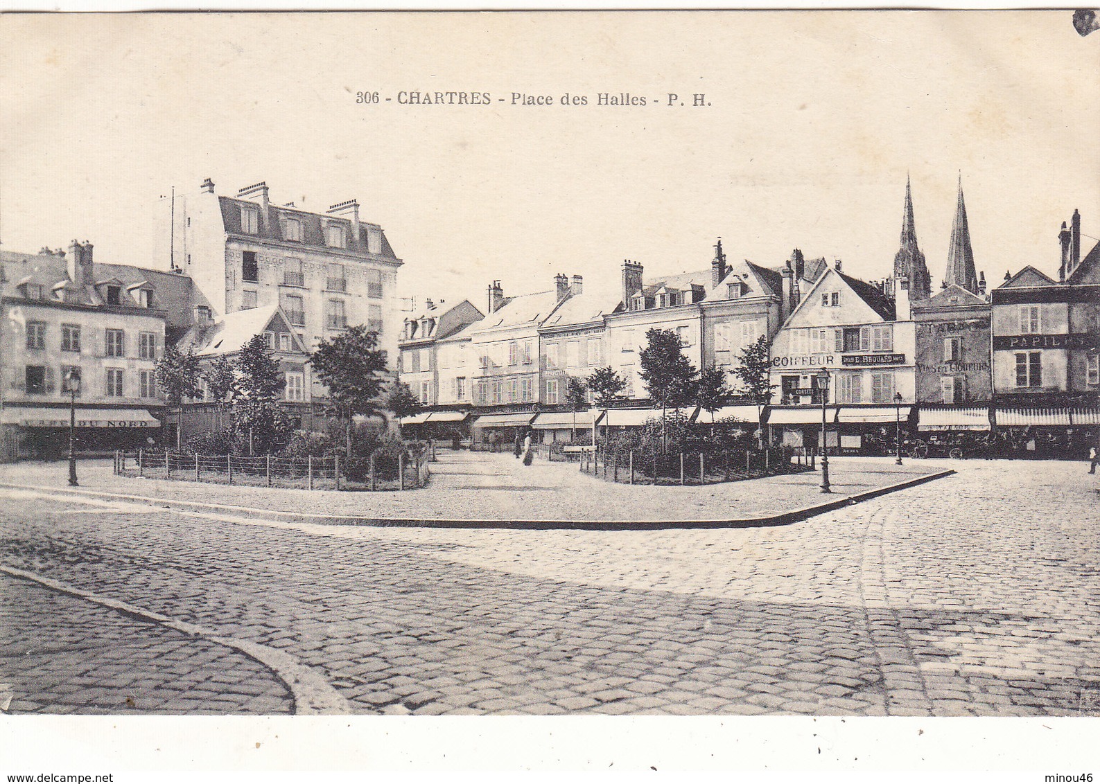 CHARTRES : T.RARE CLICHE DE LA PLACE DES HALLES .N° 306 N.CIRCULEE.B.ETAT.PETIT PRIX.COMPAREZ!!! - Chartres