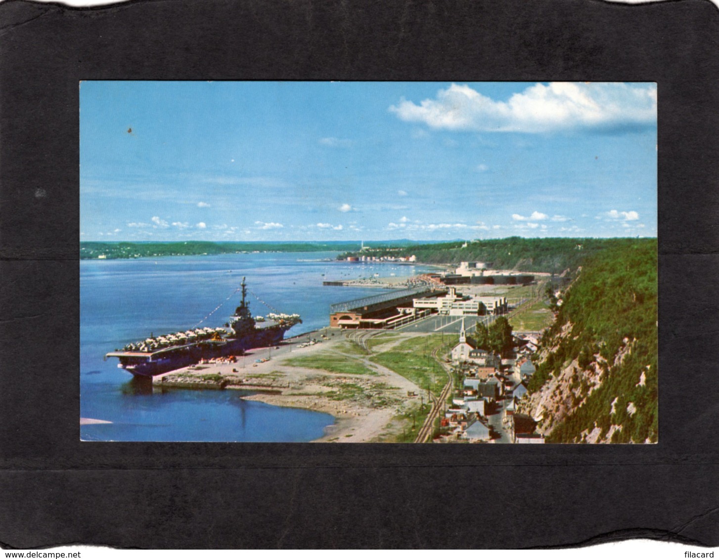 92122    Canada,   Le  Port,  Quebec Harbour And U. S. Marine Visitors,     NV(scritta) - Québec – Les Portes