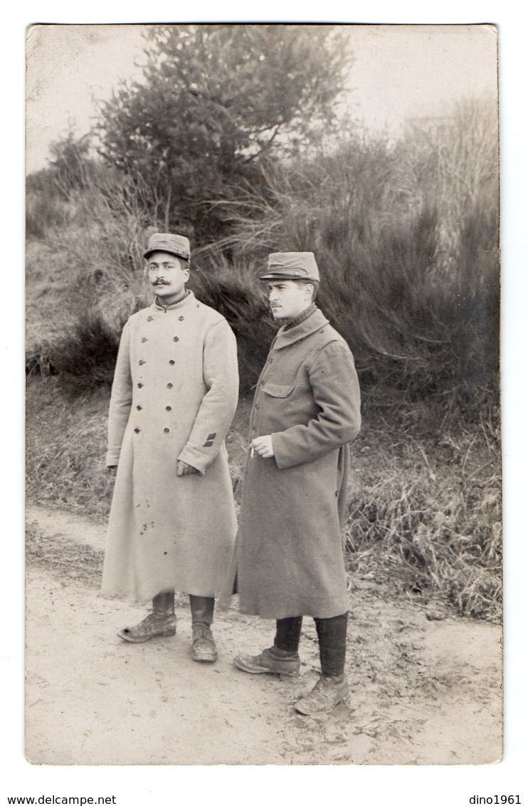 CPA 2858 - MILITARIA - Carte Photo Militaire - 2 Soldats Au Camp De LA COURTINE - Personnages